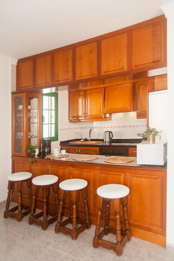 Apartamentos Thaisay Malibu Tías