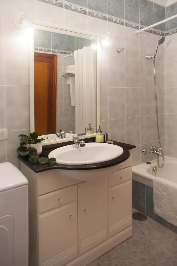 Apartamentos Thaisay Malibu Tías